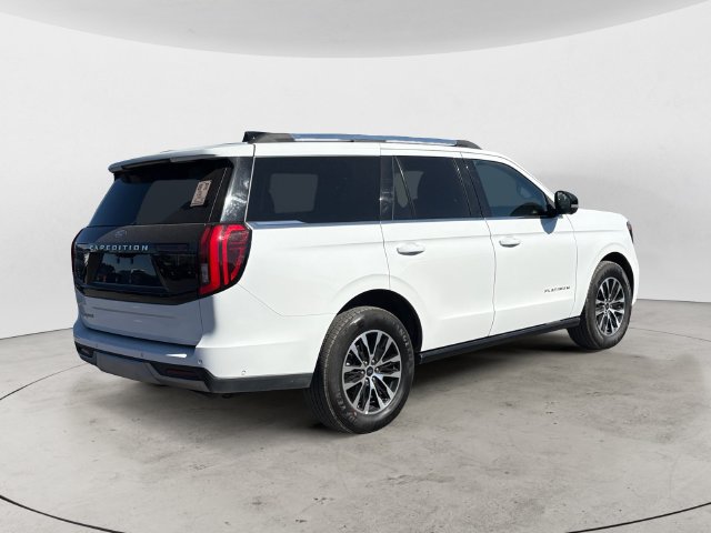Certified 2025 Ford Expedition Platinum AWD/4WD image 5