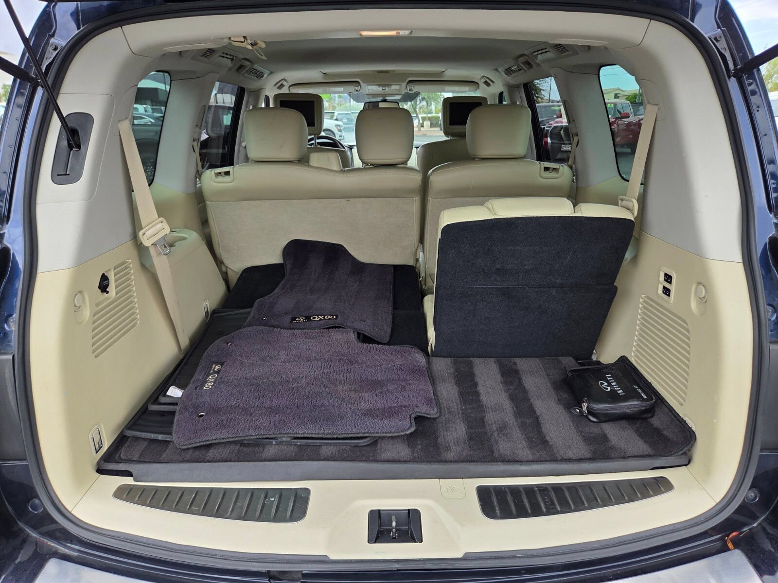 Used 2018 INFINITI QX80 4WD w/ Driver Assistance Package image 14