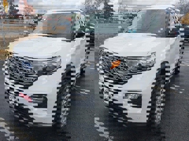 Certified 2023 Ford Explorer Limited w/ Equipment Group 301A image 4