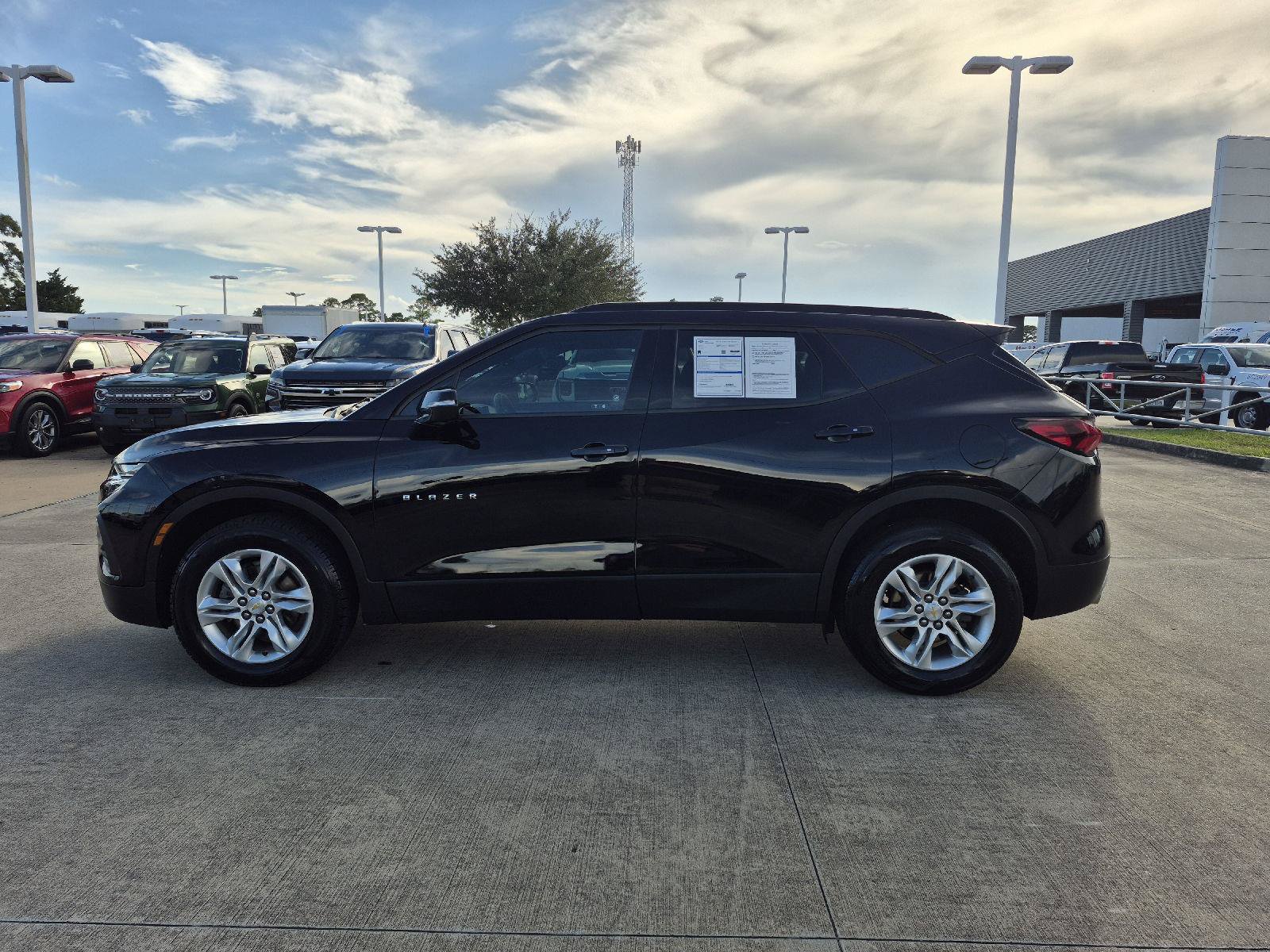 Used 2022 Chevrolet Blazer LT FWD image 16