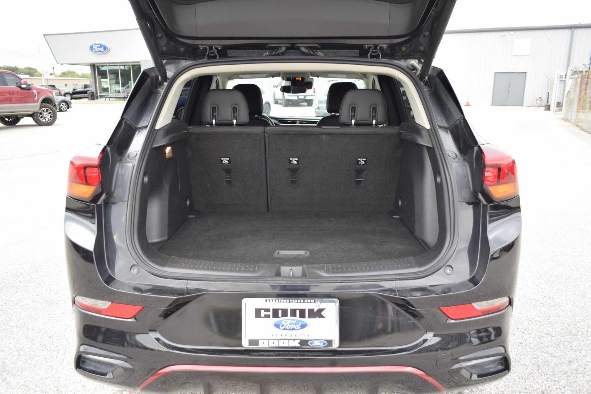 Used 2023 Buick Encore GX Select w/ Sport Touring Package image 21