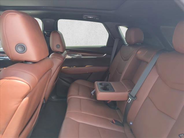 Used 2023 Cadillac XT5 Premium Luxury w/ Technology Package FWD image 17