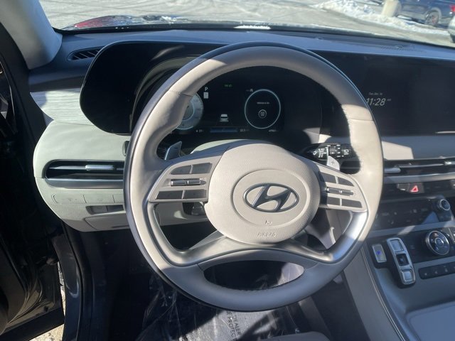 Used 2023 Hyundai Palisade Calligraphy image 18