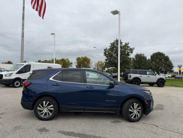Used 2023 Chevrolet Equinox LT AWD/4WD image 10