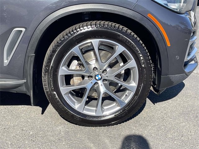 Used 2021 BMW X5 xDrive40i w/ Convenience Package image 39