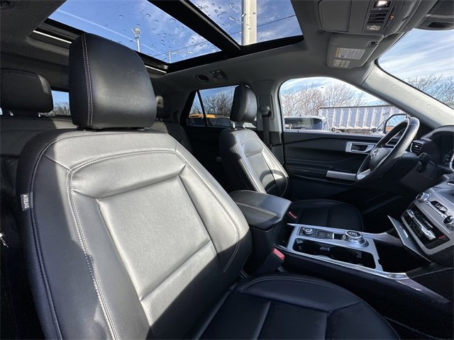 Certified 2023 Ford Explorer XLT w/ Equipment Group 202A image 35
