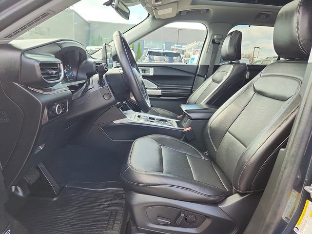 Certified 2024 Ford Explorer Limited w/ Limited Technology Package AWD/4WD image 9