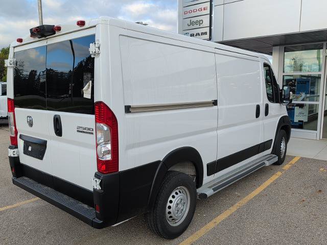Used 2025 RAM ProMaster 2500 w/ U-Haul Equipment Group FWD image 5