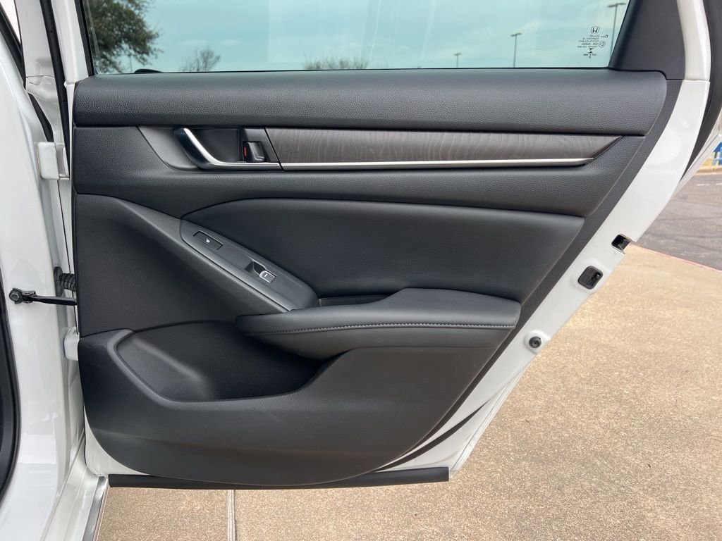 Used 2021 Honda Accord Touring image 21