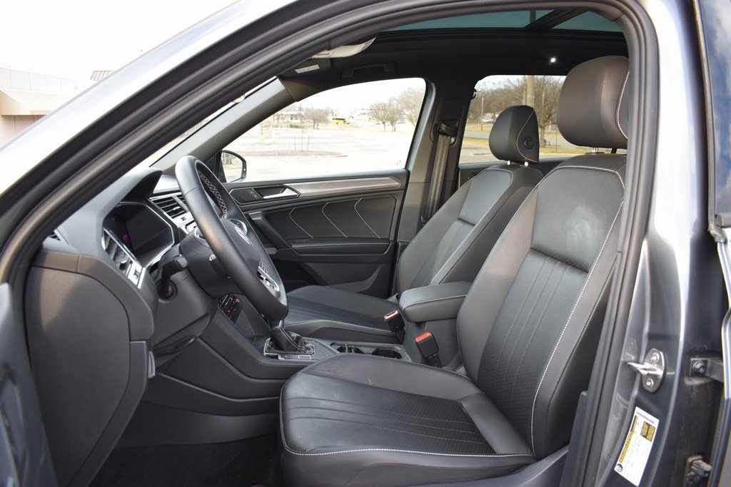Used 2023 Volkswagen Tiguan SE R-Line image 7