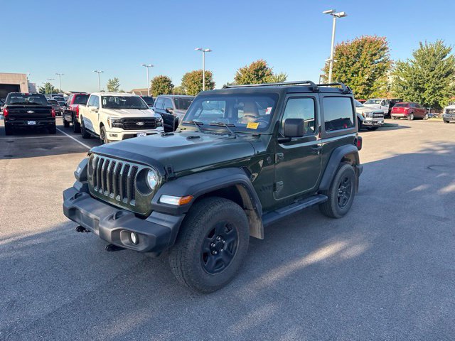 Used 2022 Jeep Wrangler Sport AWD/4WD image 3