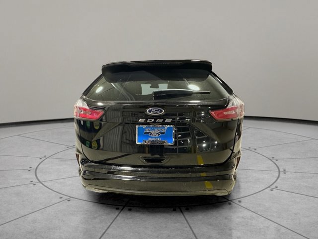 Certified 2024 Ford Edge ST-Line AWD/4WD image 4