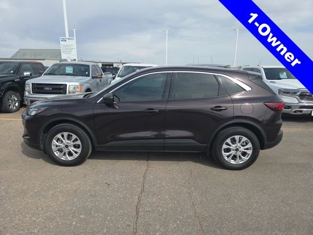 Certified 2023 Ford Escape Active w/ Tech Pack #1 AWD/4WD image 2