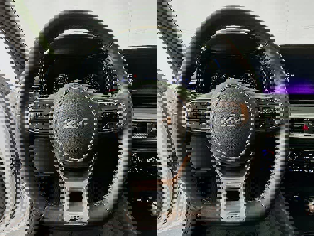 Used 2023 Kia K5 GT-Line w/ GT-Line Premium Package image 18