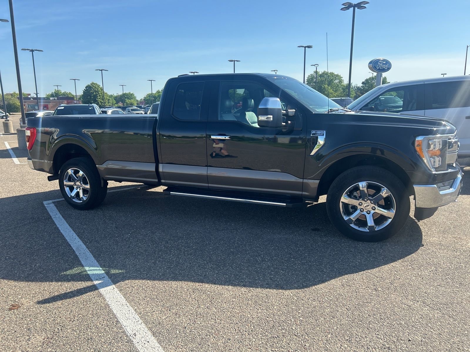 Certified 2021 Ford F150 Lariat w/ Max Trailer Tow Package AWD/4WD image 4