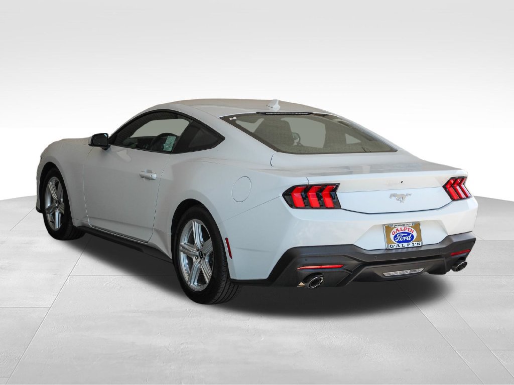 Certified 2026 Ford Mustang Coupe RWD image 6