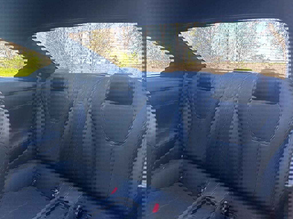 Used 2017 INFINITI Q60 w/ Cargo Package AWD/4WD image 12