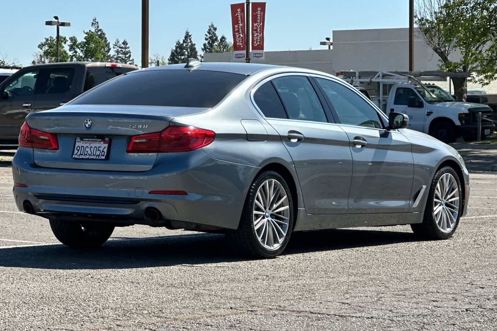 Used 2019 BMW 530i w/ Convenience Package image 2