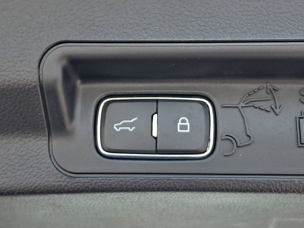 Certified 2024 Ford Explorer ST w/ Equipment Group 401A AWD/4WD image 30