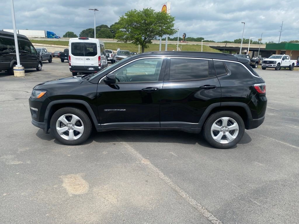 Used 2020 Jeep Compass Latitude FWD image 3