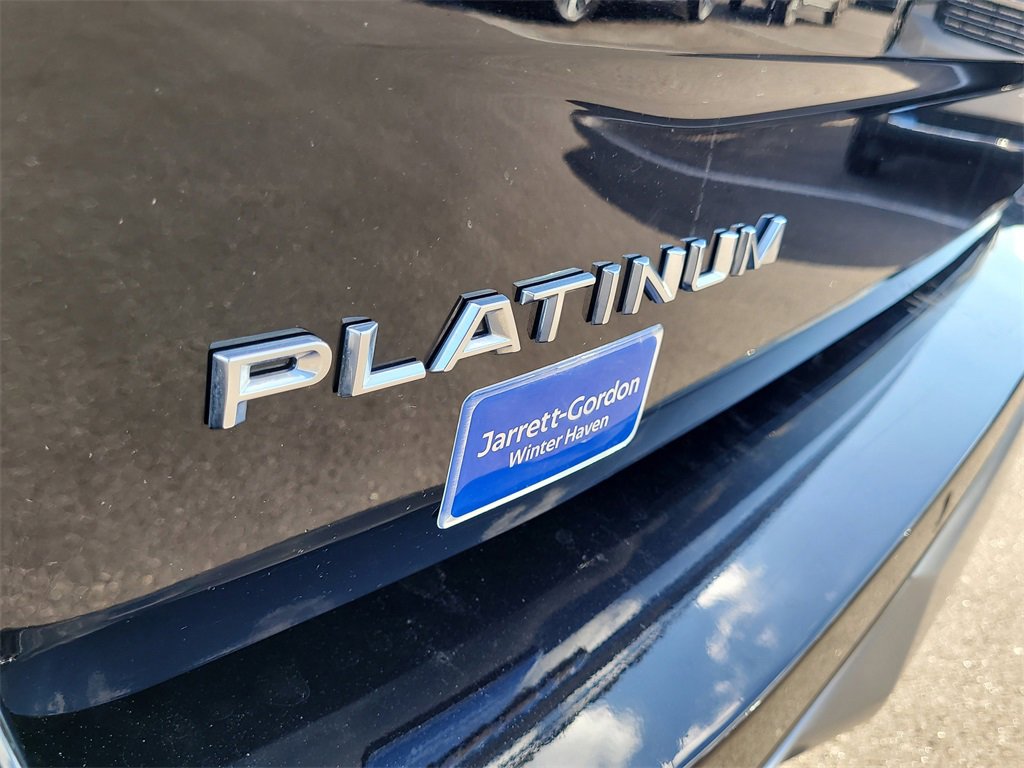 Certified 2025 Ford Expedition Platinum image 6
