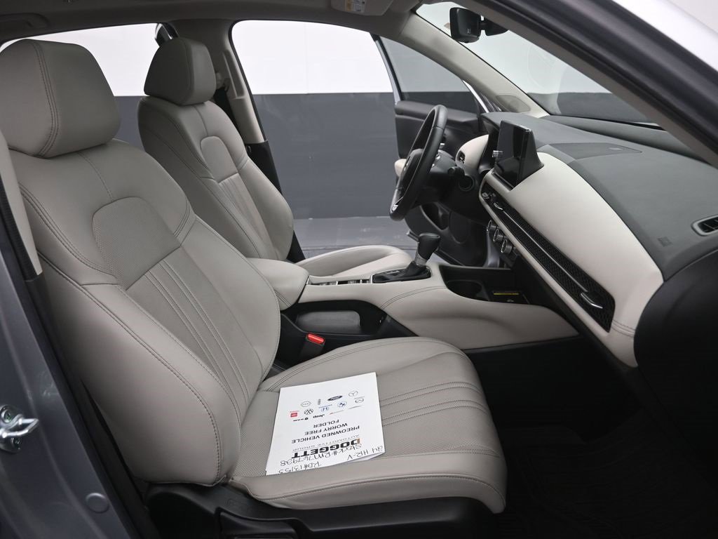 Used 2024 Honda HR-V EX-L image 16