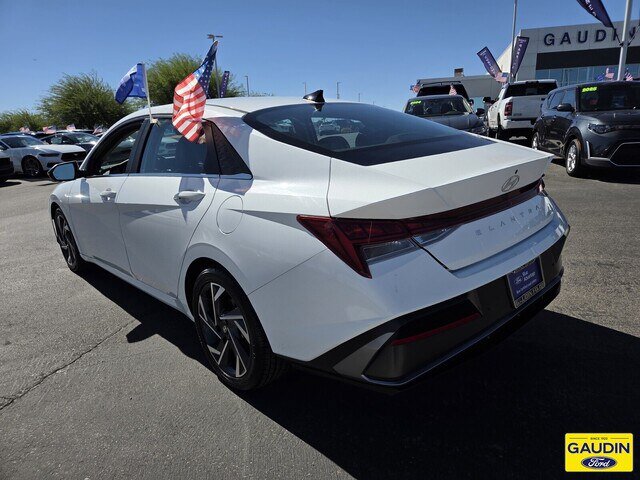 Used 2024 Hyundai Elantra Limited FWD image 5