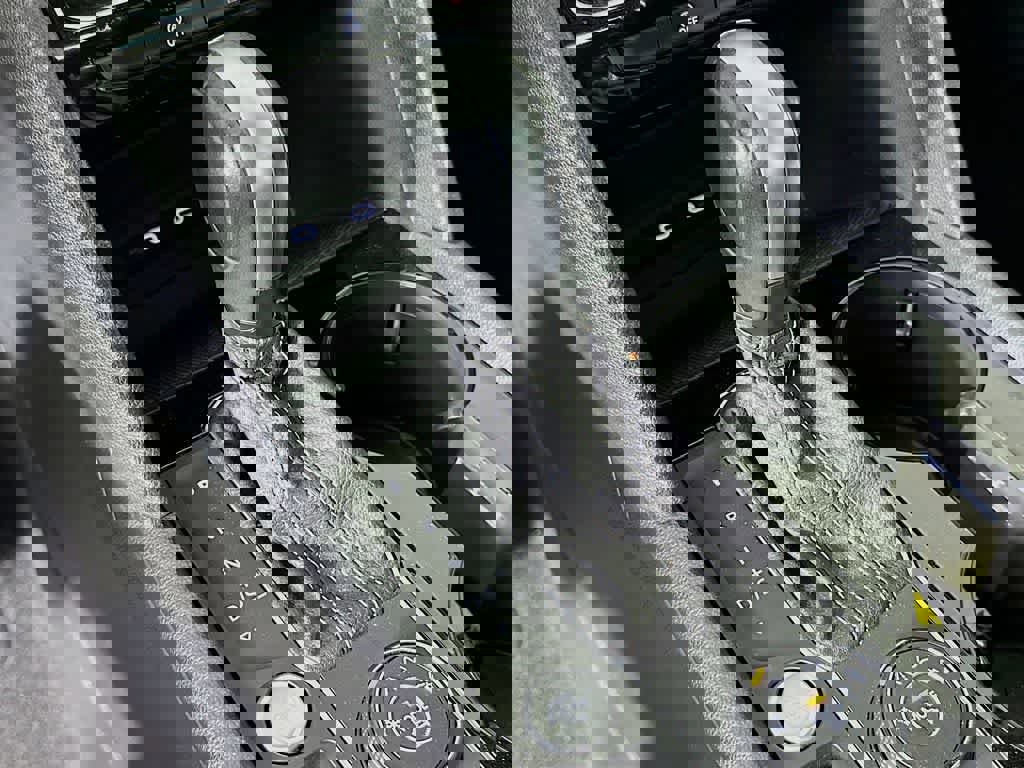 Used 2022 Volkswagen Atlas SEL Premium image 23