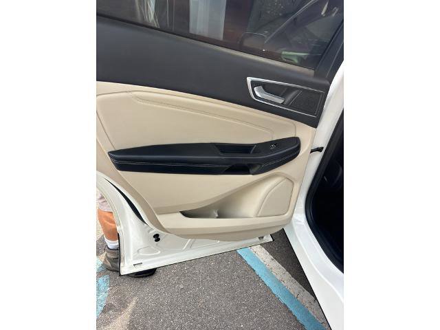 Certified 2022 Ford Edge Titanium AWD/4WD image 10