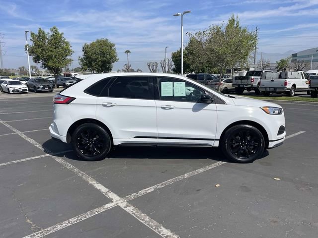 Certified 2024 Ford Edge SE w/ Black Appearance Package image 4