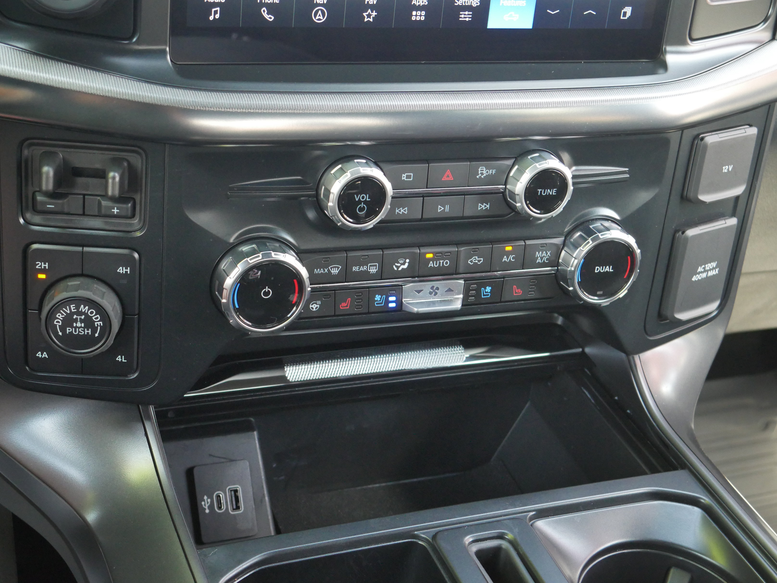 Certified 2025 Ford F150 Lariat AWD/4WD image 17