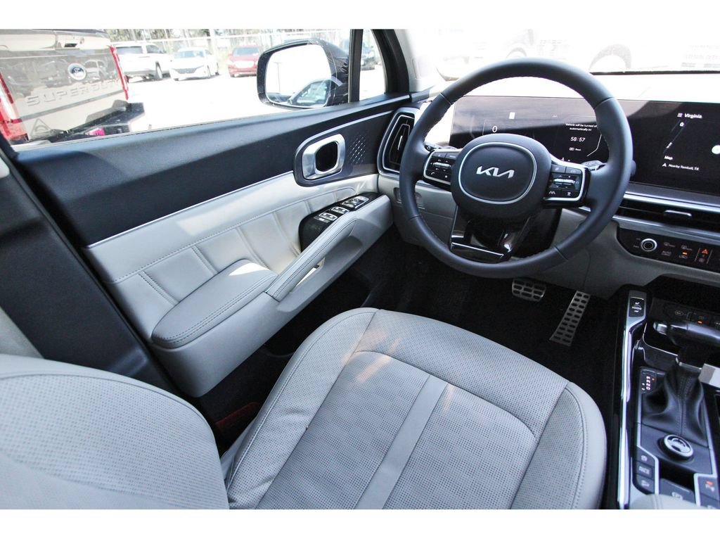Used 2024 Kia Sorento SX FWD image 12