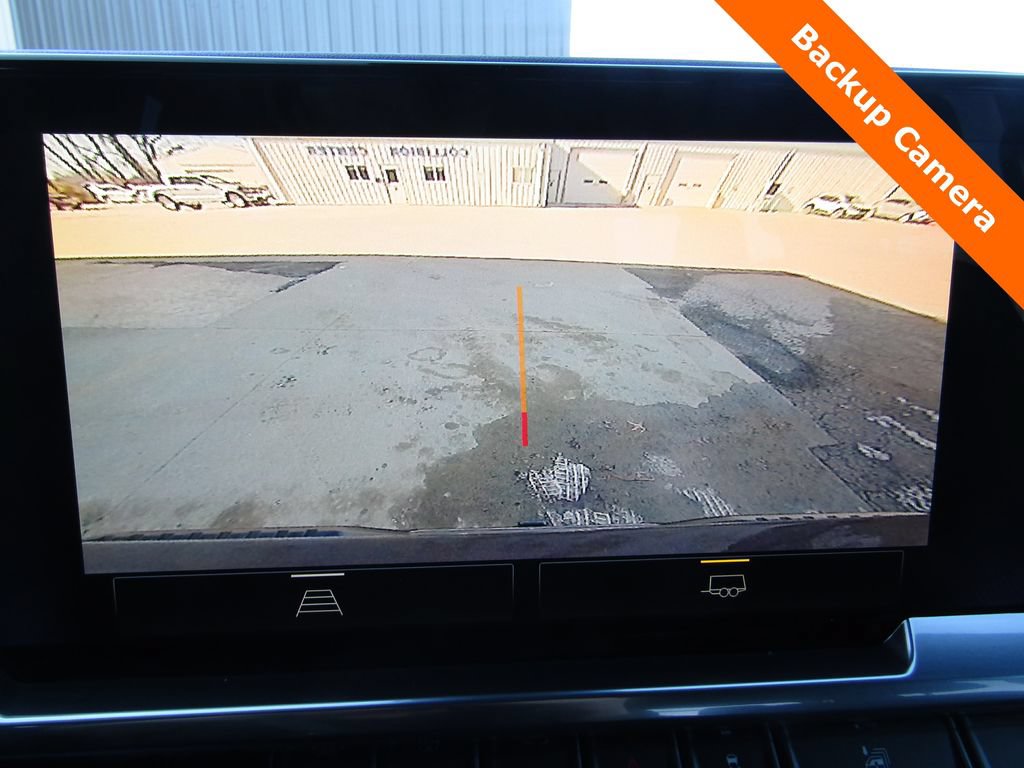 Used 2023 Chevrolet Silverado 1500 RST AWD/4WD image 15