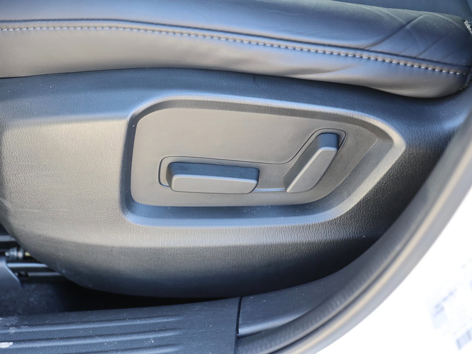 Used 2019 MAZDA CX-5 Touring image 16