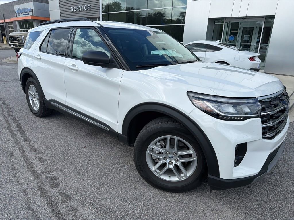 Certified 2025 Ford Explorer Active w/ Active Comfort Package image 1