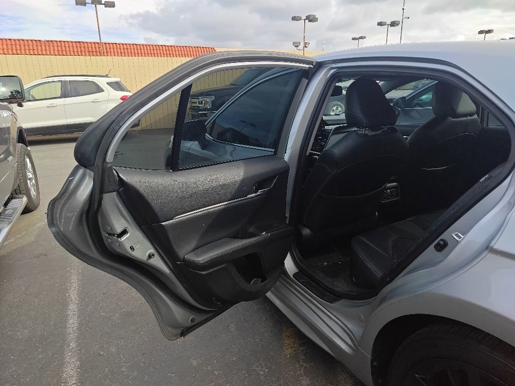 Used 2022 Toyota Camry XSE FWD image 16