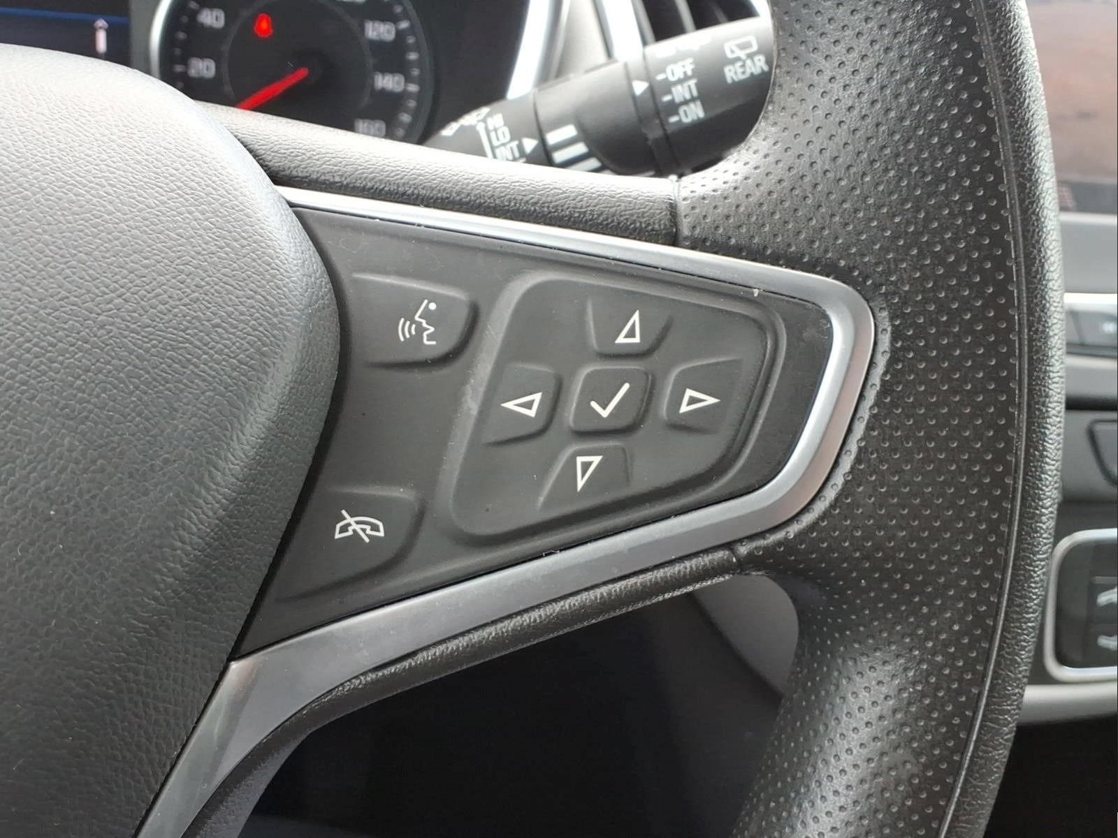 Used 2023 Chevrolet Equinox LT FWD image 25