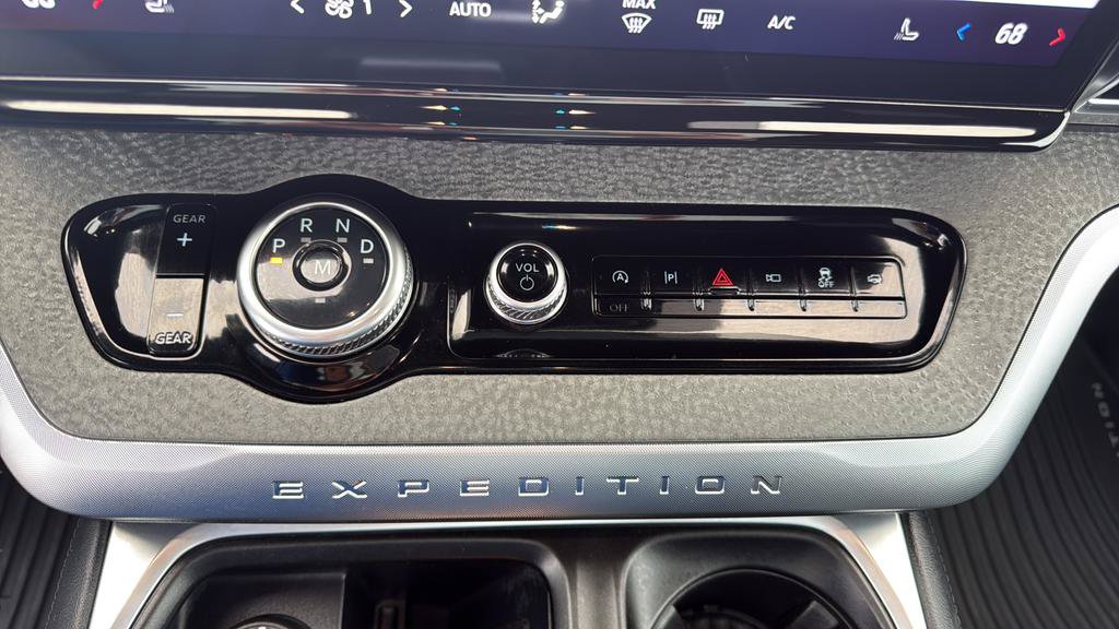 Certified 2025 Ford Expedition Tremor AWD/4WD image 20