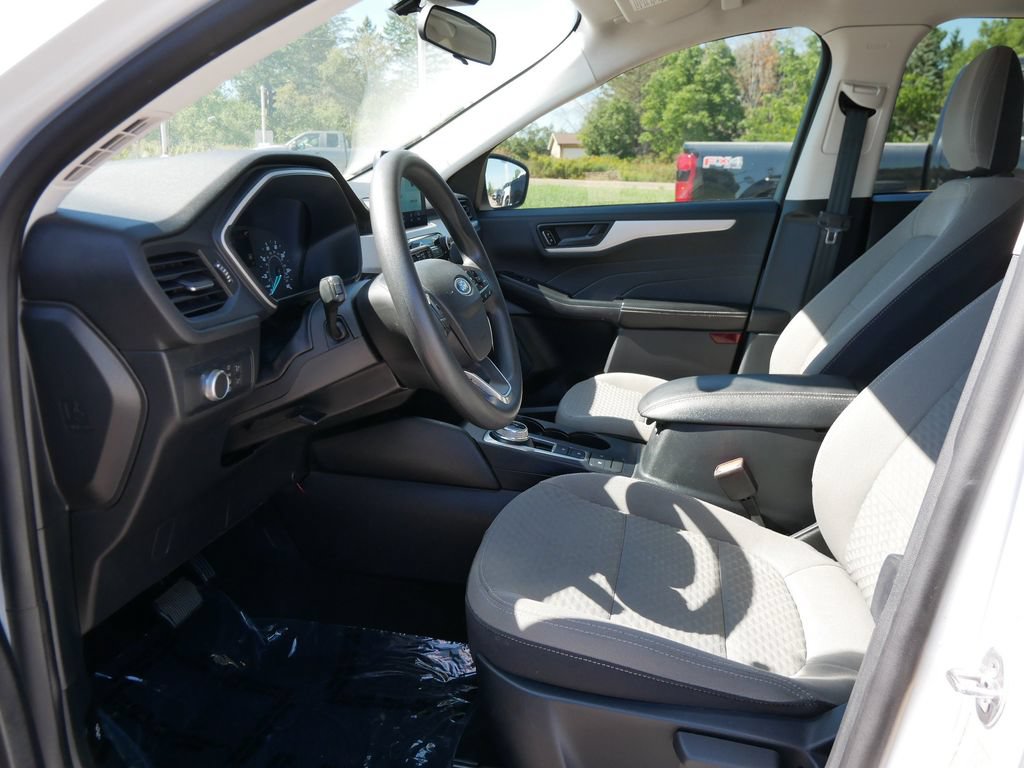 Certified 2022 Ford Escape SE FWD image 9