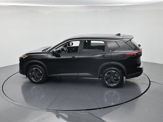 Used 2025 Nissan Rogue SV FWD image 44