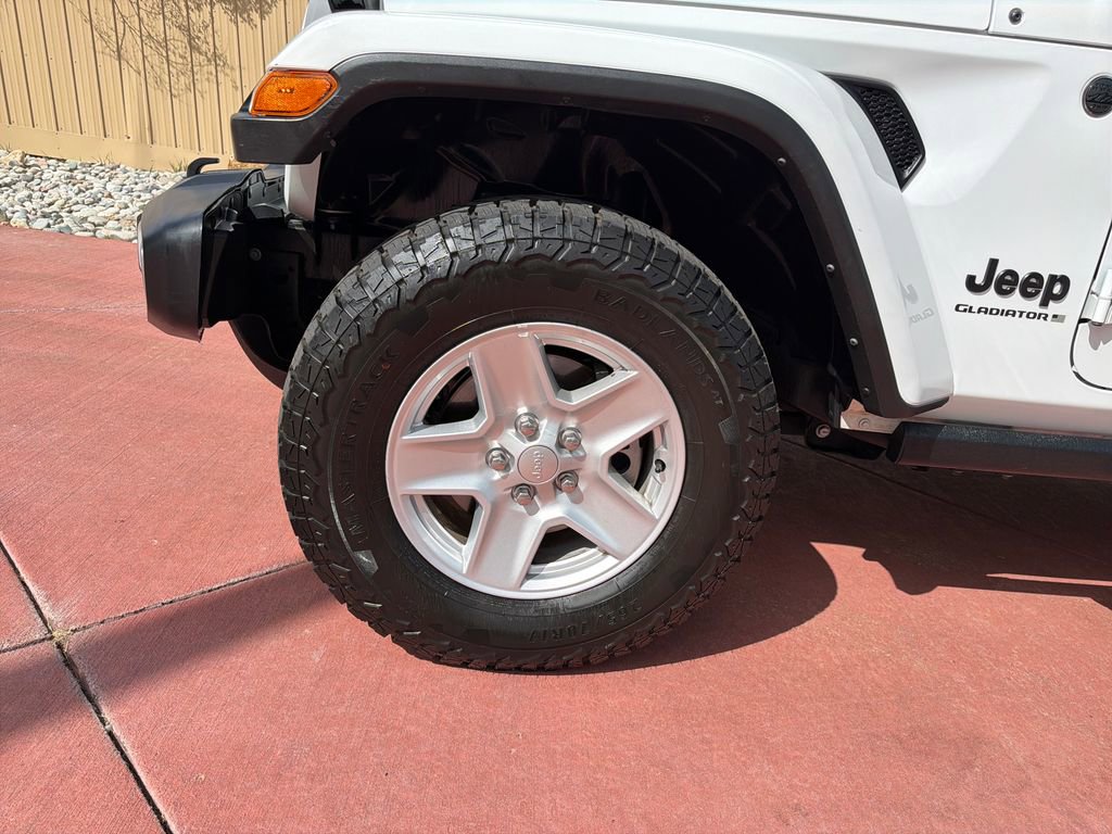 Used 2023 Jeep Gladiator Sport image 34