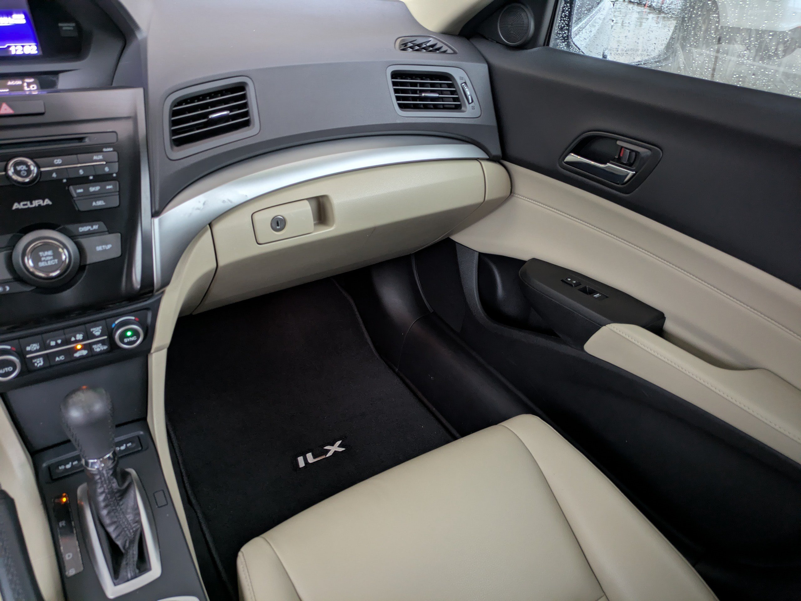 Used 2018 Acura ILX FWD image 17