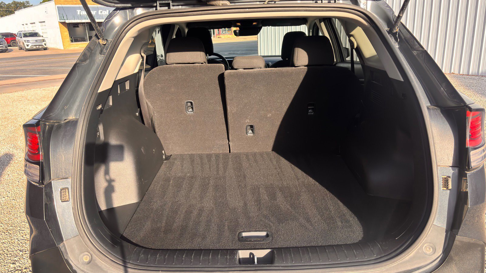 Used 2023 Kia Sportage LX image 10