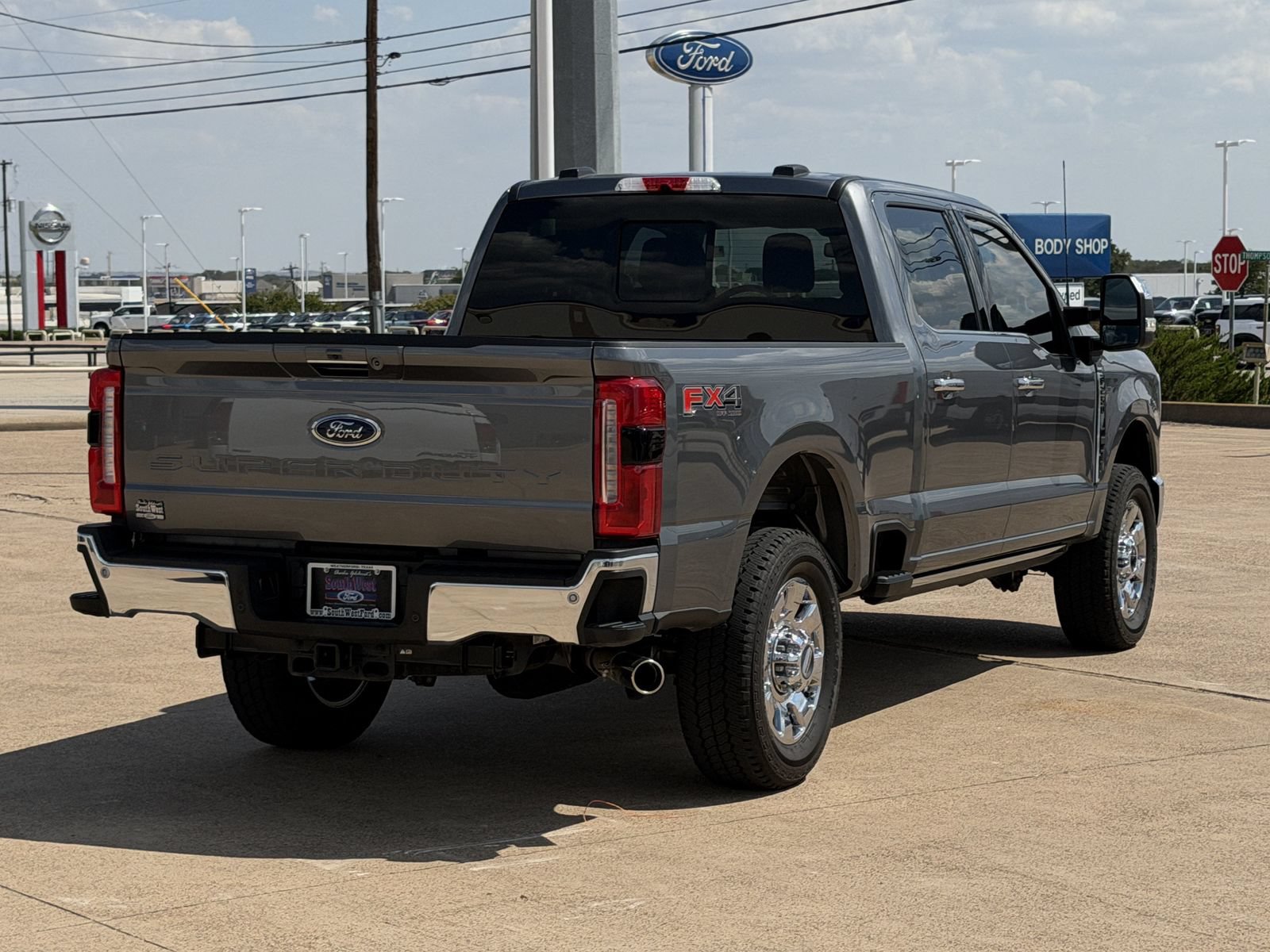 Certified 2024 Ford F250 Lariat w/ Lariat Ultimate Package AWD/4WD image 4
