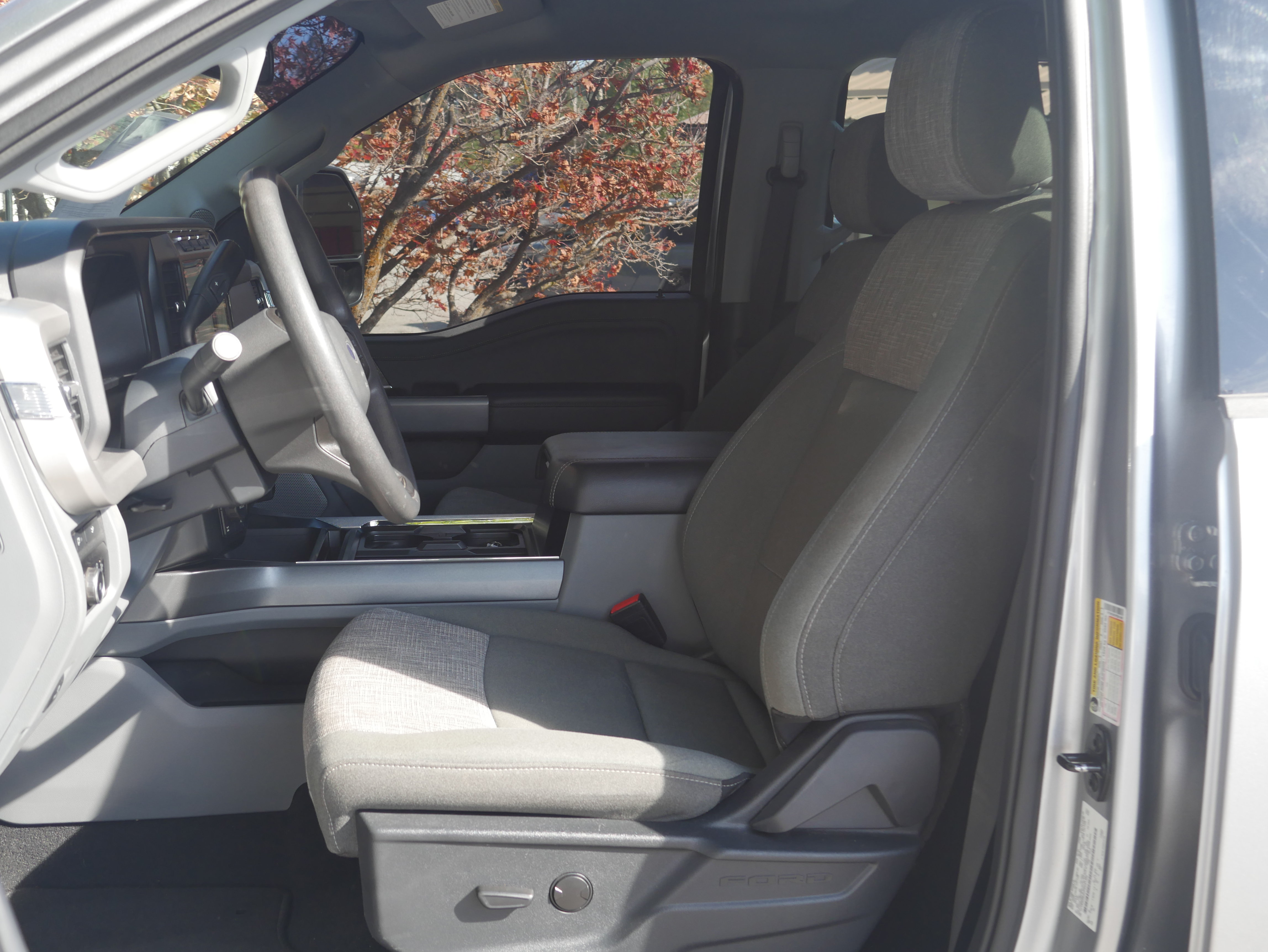Certified 2023 Ford F250 XLT w/ XLT Premium Package AWD/4WD image 3
