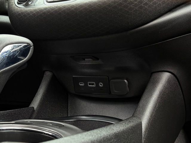 Used 2024 Chevrolet Malibu LT FWD image 29