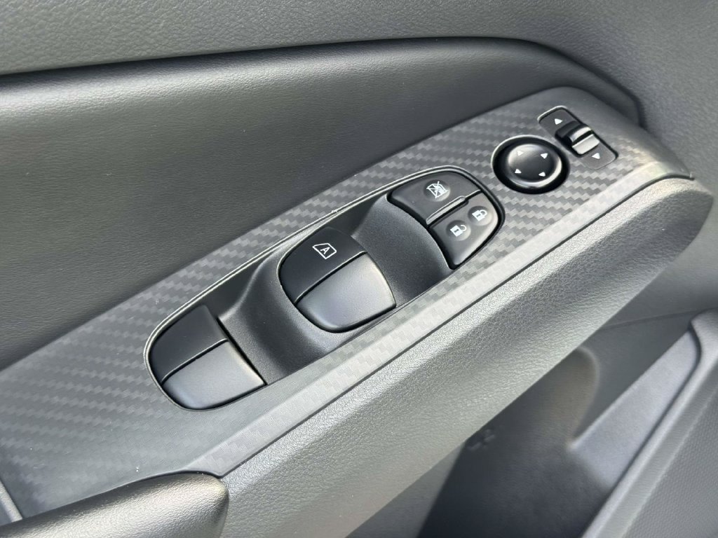 Used 2025 Nissan Altima 2.5 S FWD image 19