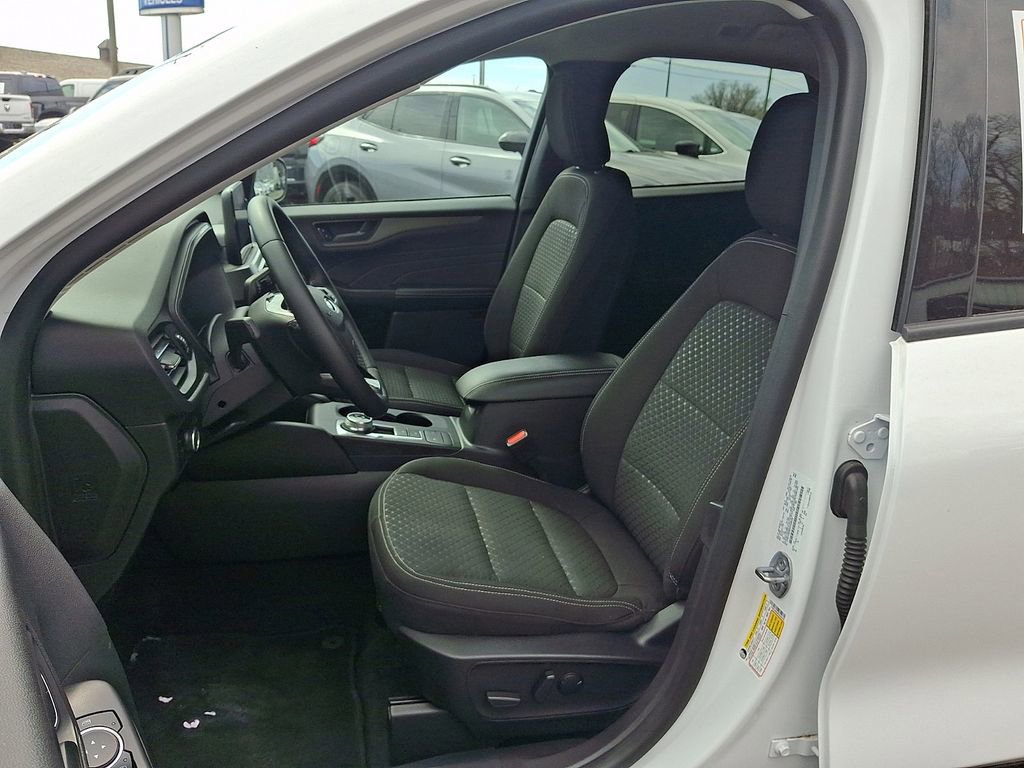 Certified 2023 Ford Escape Active AWD/4WD image 13