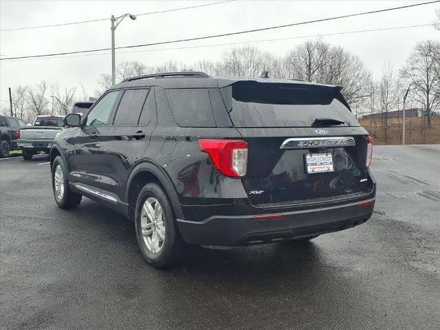 Certified 2023 Ford Explorer XLT image 3