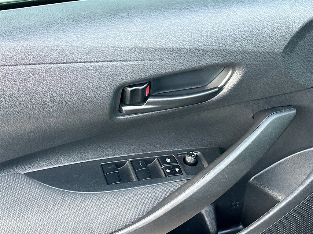Used 2022 Toyota Corolla LE image 21